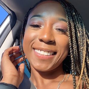 Meet your Posher, Destani